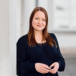 Julia Teutrine