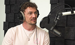 Ausbildung Sport- und Fitnesskaufmann zwei Personen im Interview