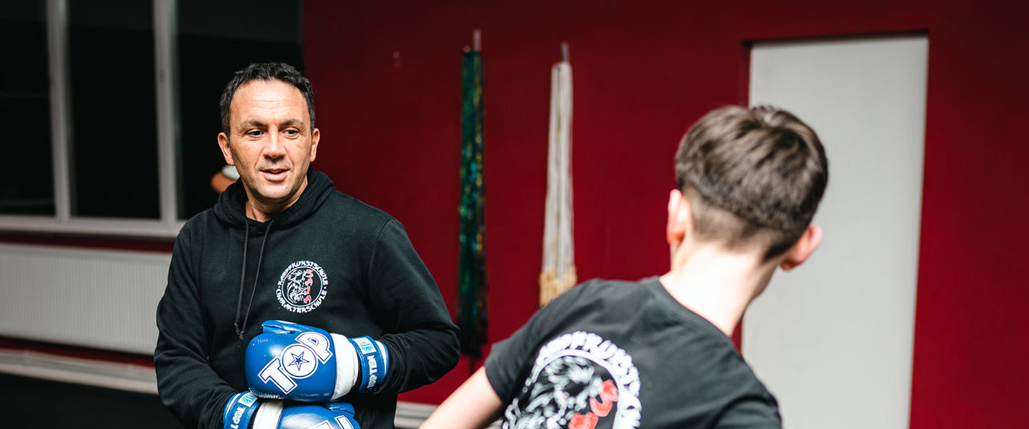 Leonard Ademaj Kampfkunstschule Saja