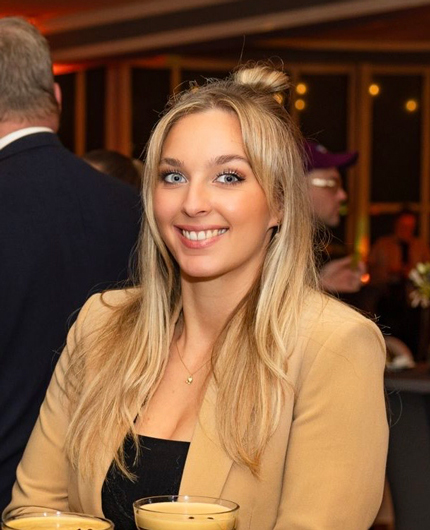 Tourismusfachwirtin Maya Regtmeier